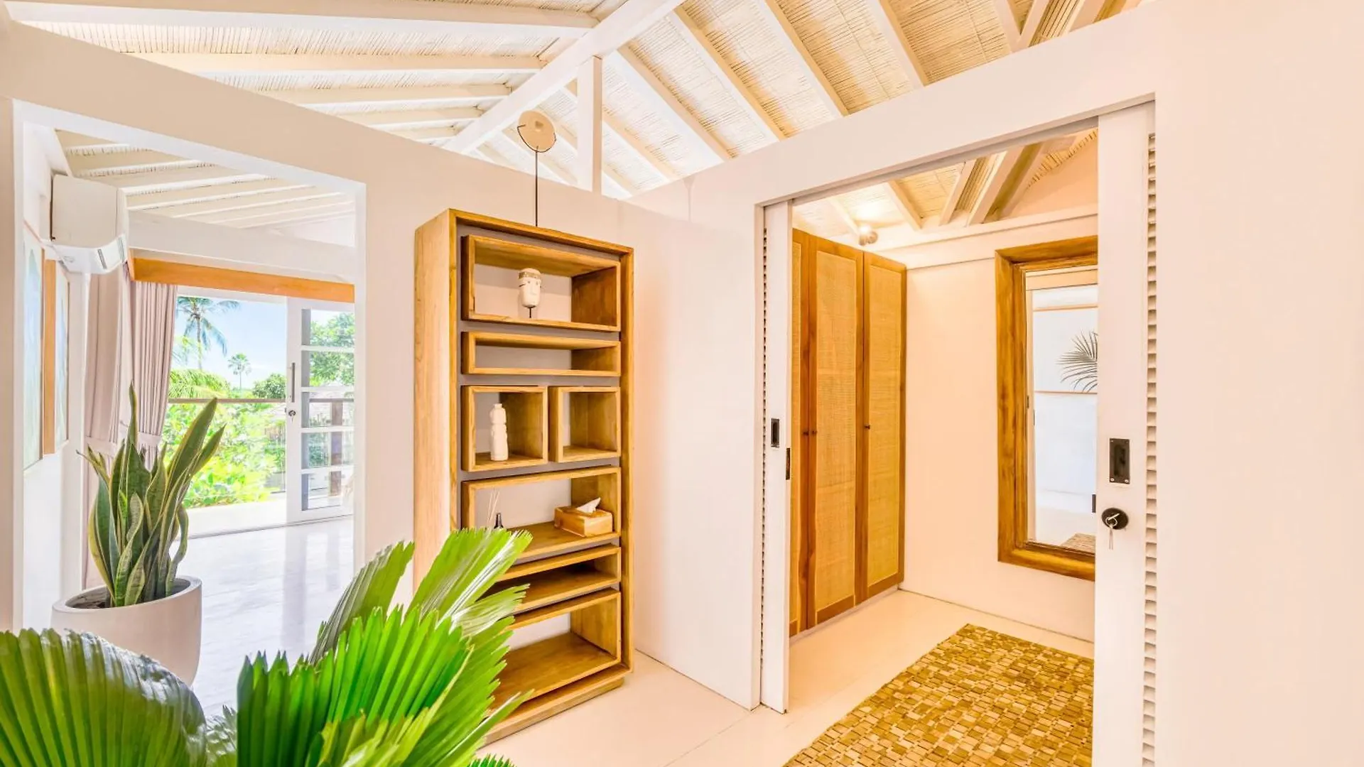 Holiday home Spacious 2 Villas Combined 9 Bedrooms 2 Pools Seminyak