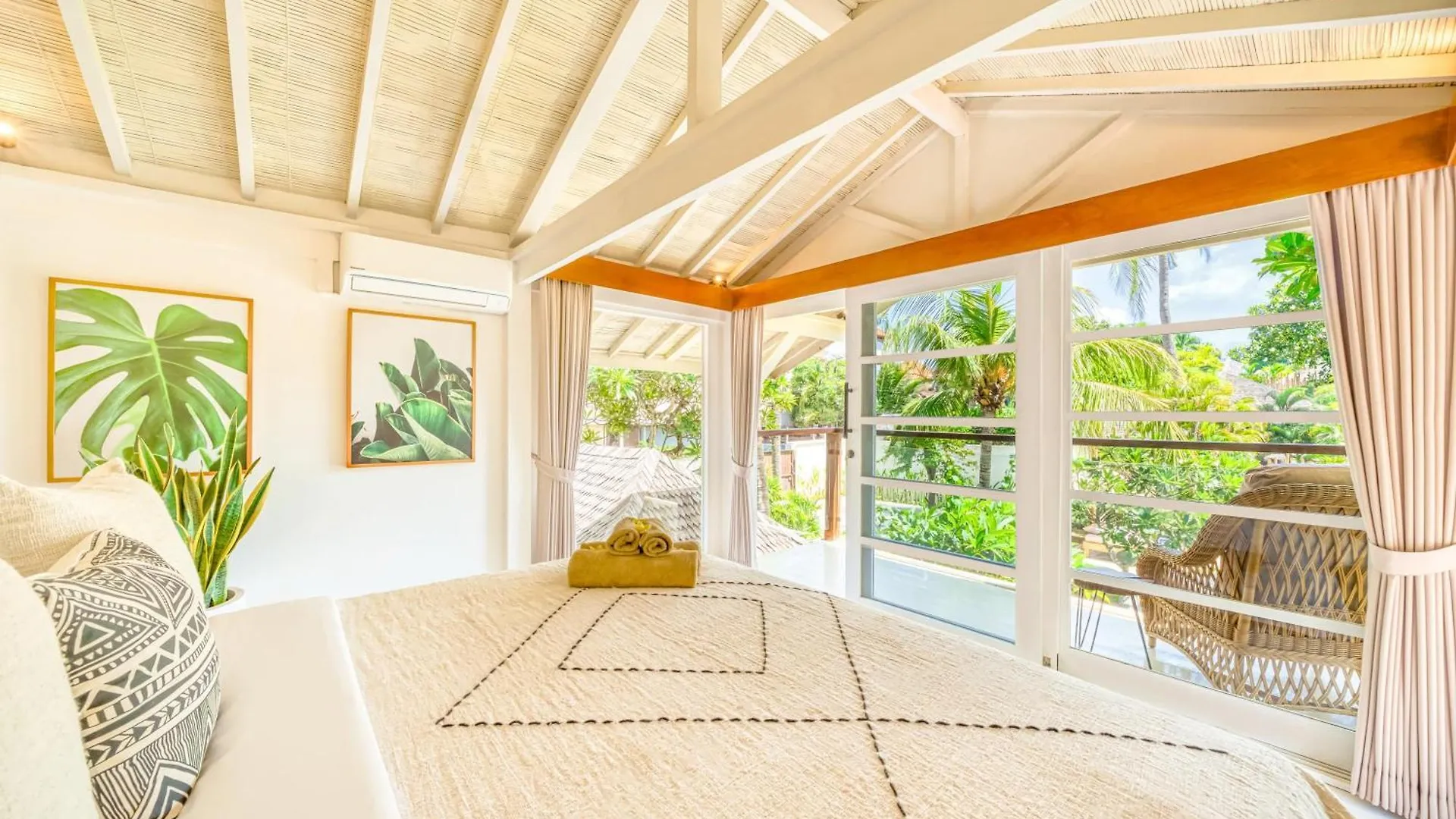 Holiday home Spacious 2 Villas Combined 9 Bedrooms 2 Pools Seminyak