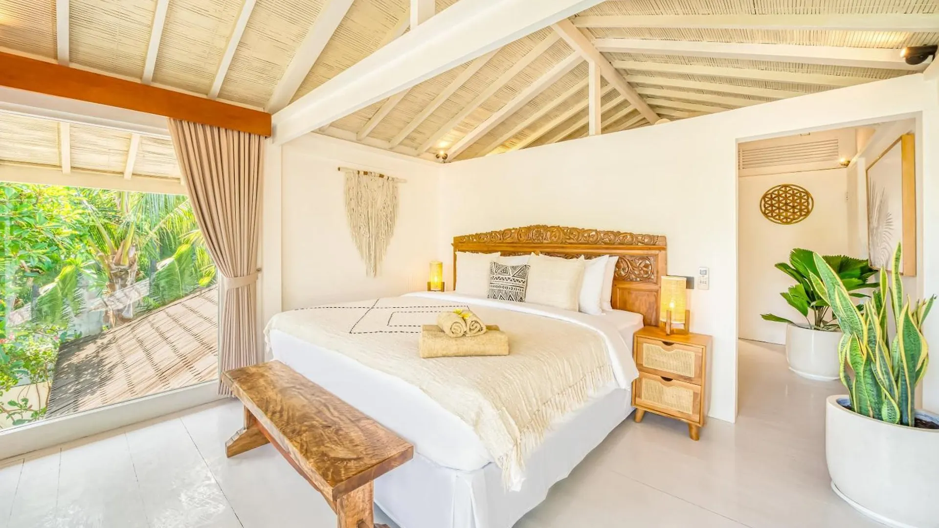 Holiday home Spacious 2 Villas Combined 9 Bedrooms 2 Pools Seminyak